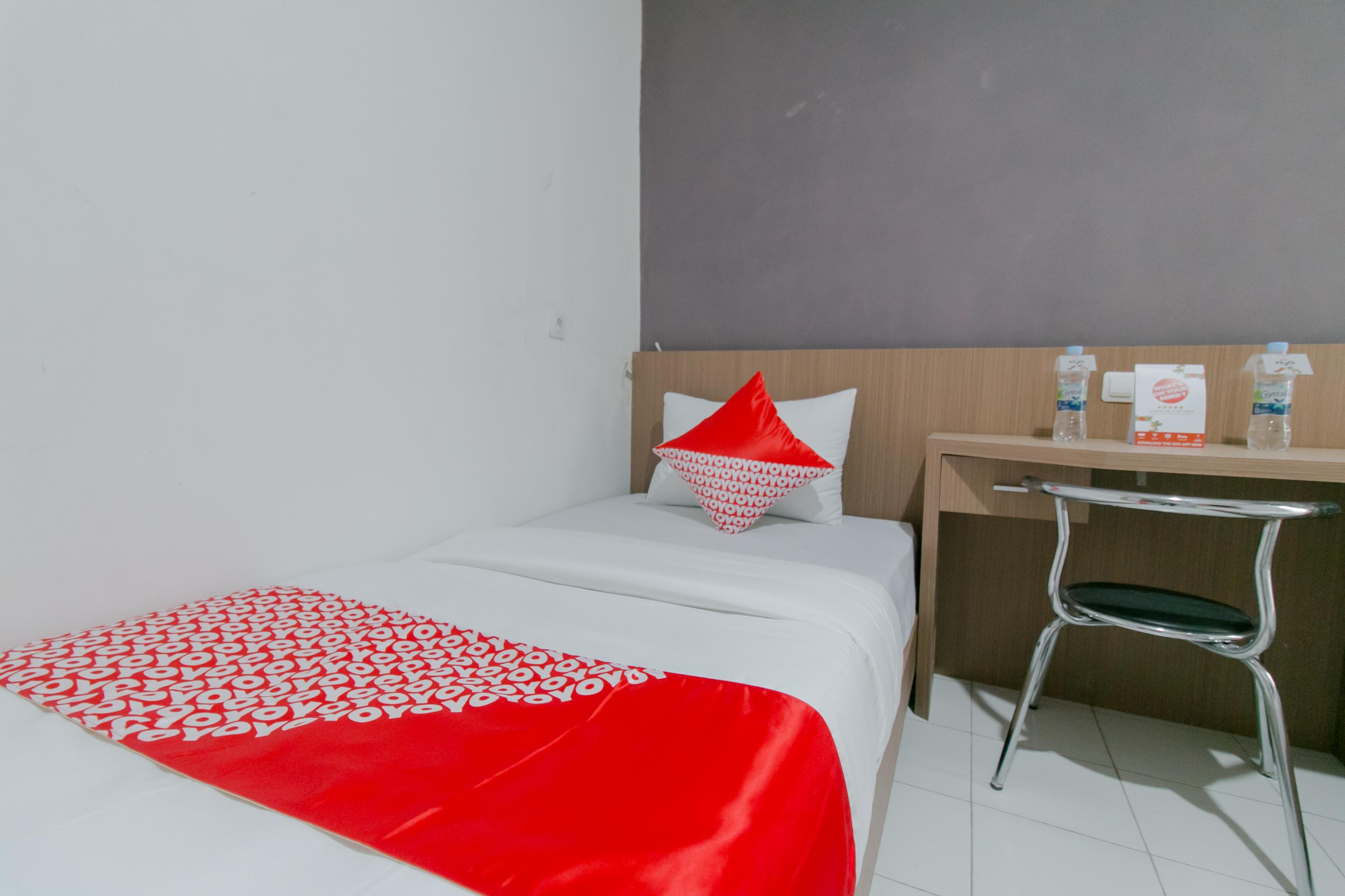 Oyo 2228 Arwinda Costel Syariah 2* Puncak
