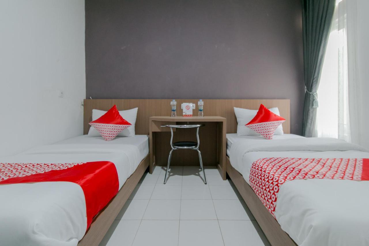 Oyo 2228 Arwinda Costel Syariah Hotel